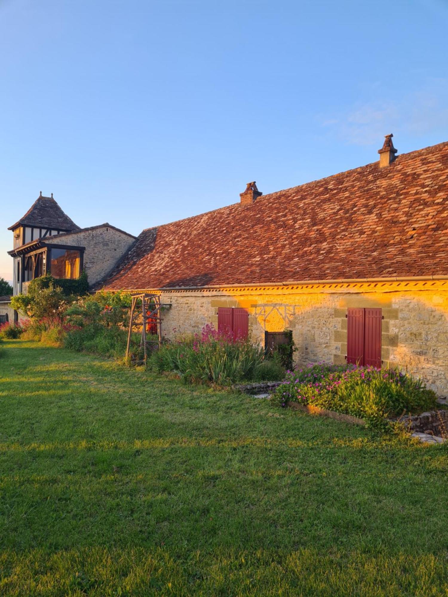 La Ferme De L'Embellie Gites Et Chambres D'Hotes Le Buisson-de-Cadouin Exteriér fotografie